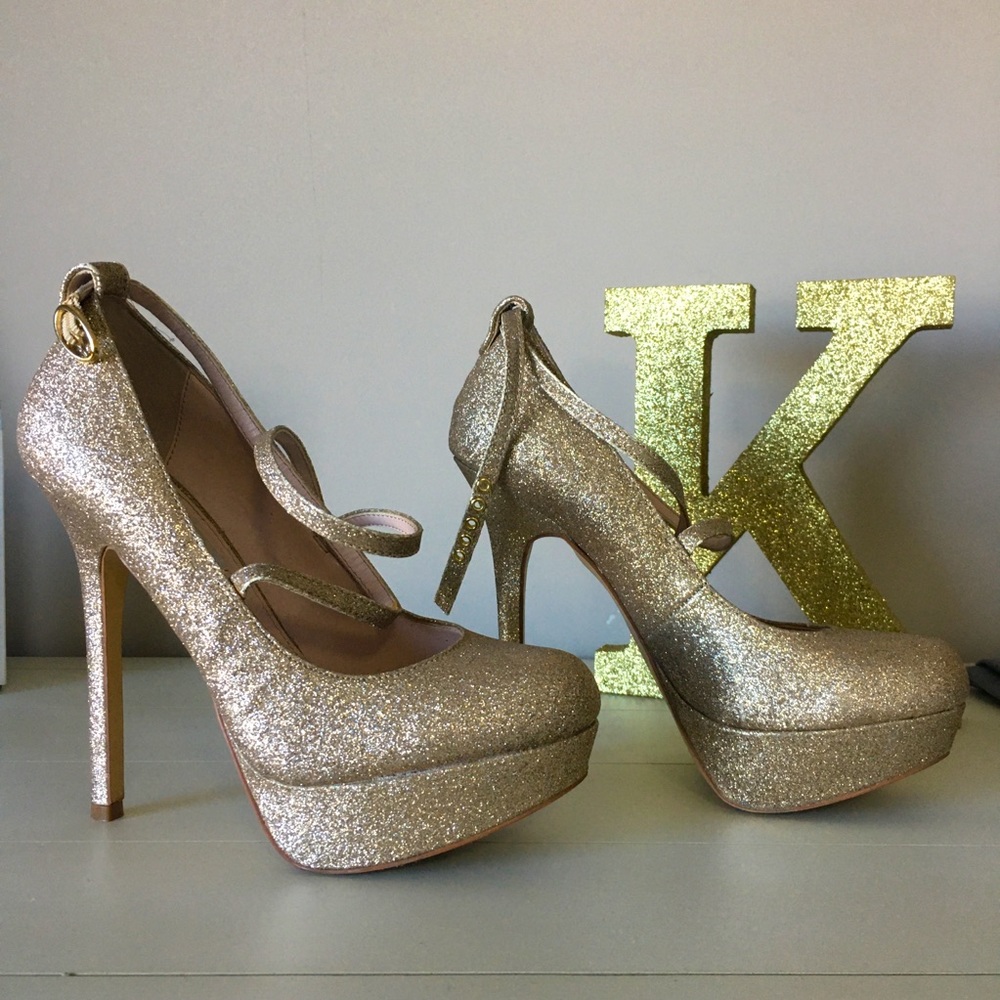 Steve Madden Gold Sparkle Pumps
